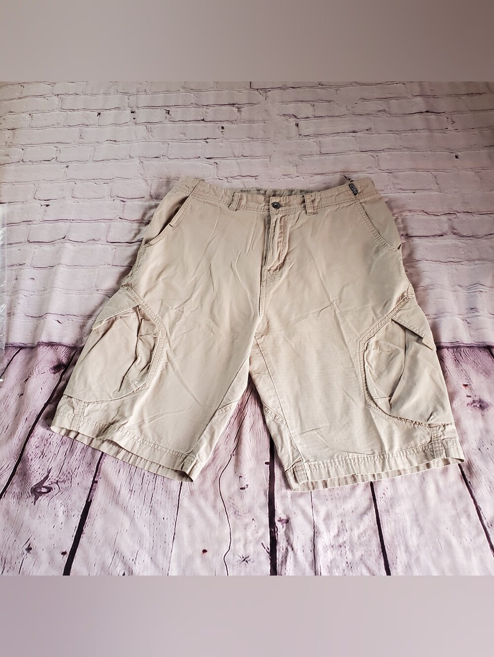 Vintage Split Y2K Cargo Khaki Shorts Utility Streetwear Skateboarding Size 30